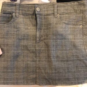 American Eagle plaid skirt!